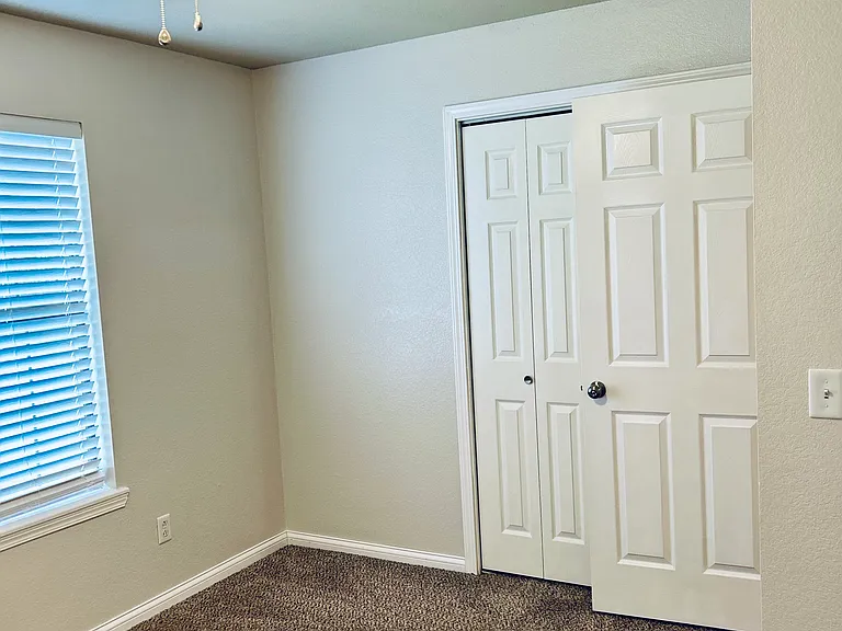1546 N Plum Tree Dr — Photo 9