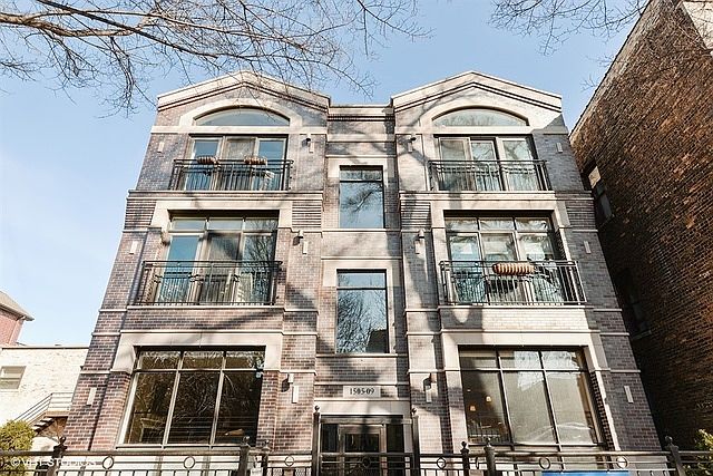 1st image of 1505 N Artesian Ave #1