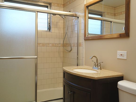 5th image of 304 N Gay Ct