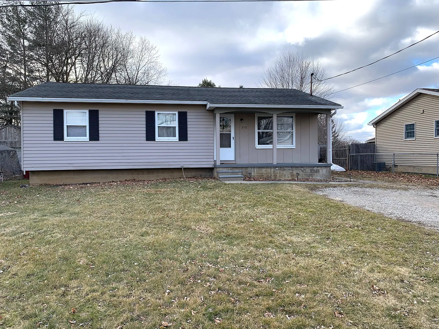 210 S Ann St photo 1