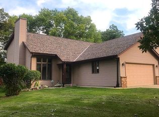 2805 Buck Rd, Waterford, WI 53185