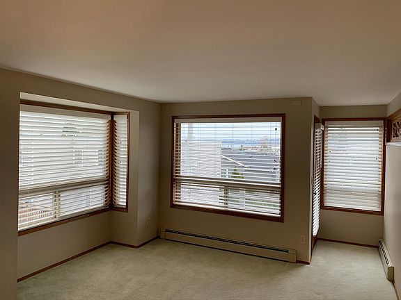 3rd image of 213 4th St S APT 3
