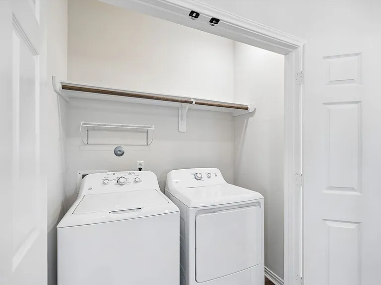 206 N Lynx Trl — Photo 18