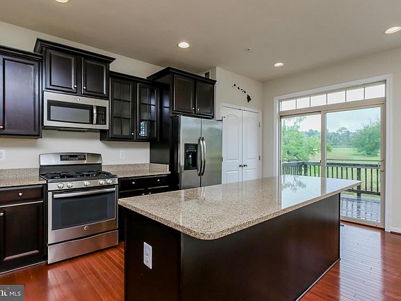 4th image of 1134 Carinoso Cir