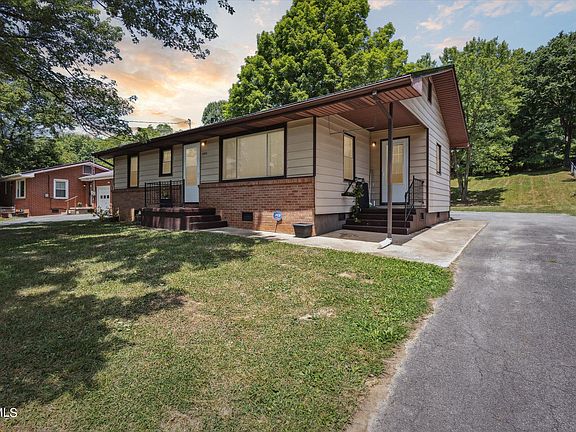2nd image of 2408 E Lakeview Dr