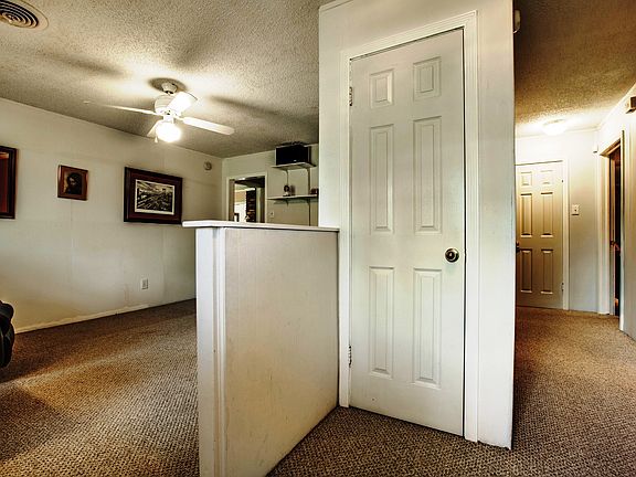 4th image of 419 Cherry Ct