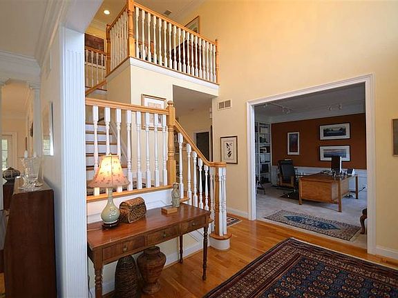 5th image of 8600 Willow Run Ct