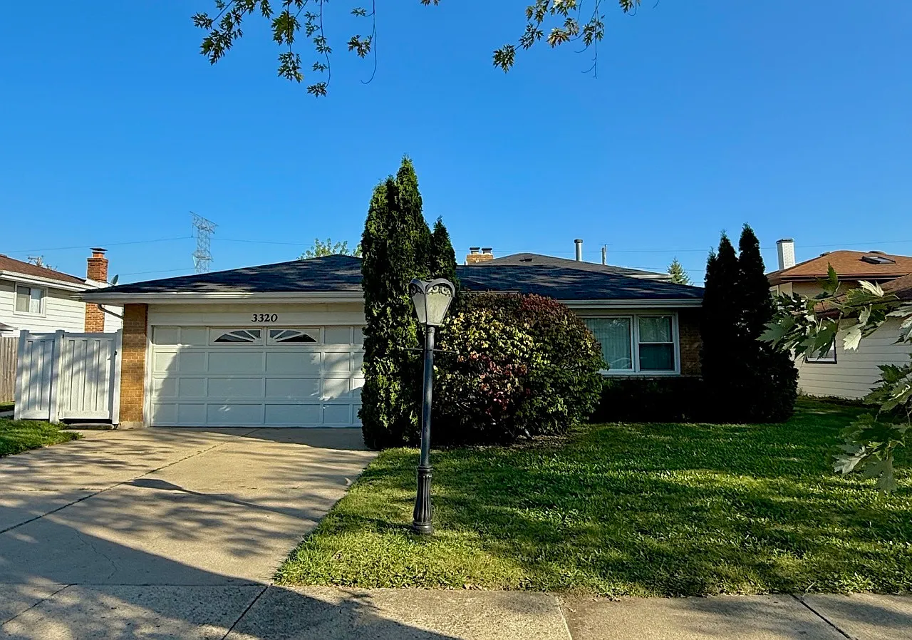 3320 191st St photo 1