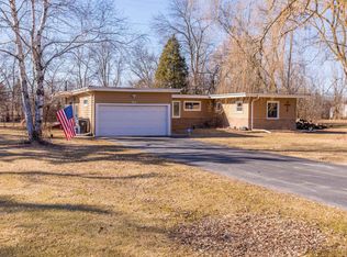 13821 W Forest Dr, New Berlin, WI 53151