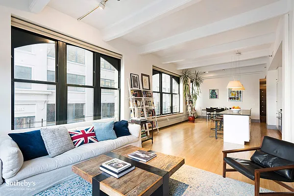 Sold by Sotheby's International Realty | media 3