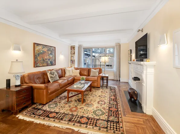 670 West End Avenue image 2 of 11
