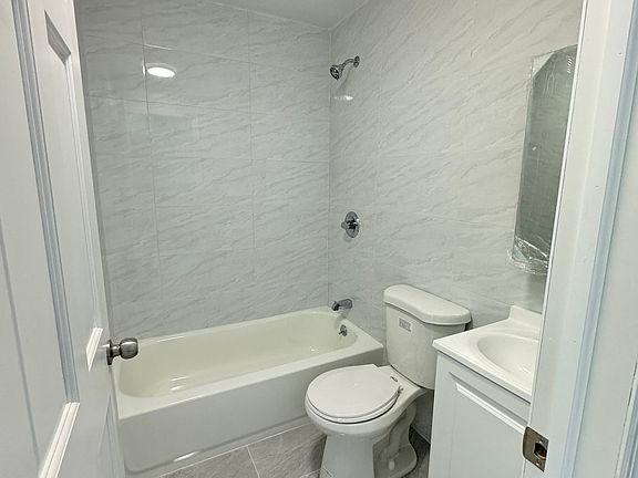 5th image of 7116 Fort Hamilton Pkwy Floor 3