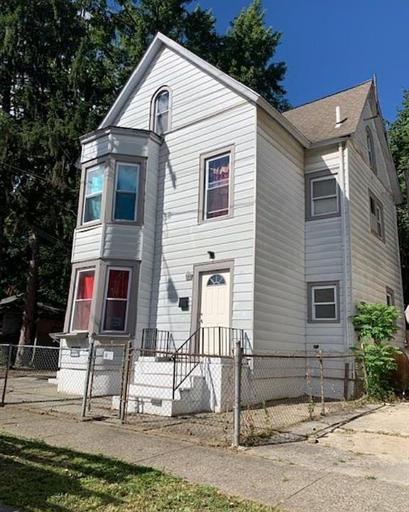 1st image of 119 S Lander St