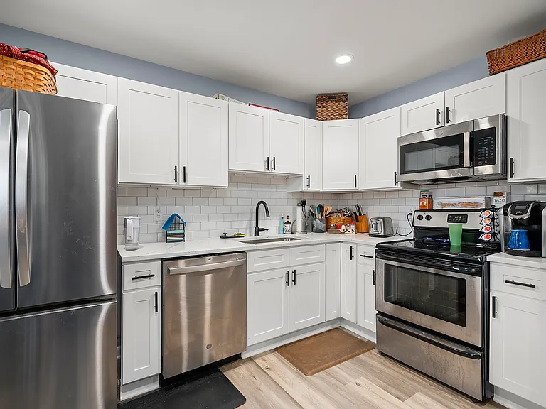 328 Benfield Rd — Photo 5