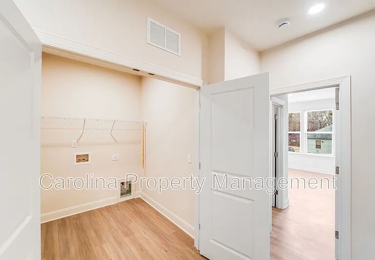 645 Brookwood St #B — Photo 28