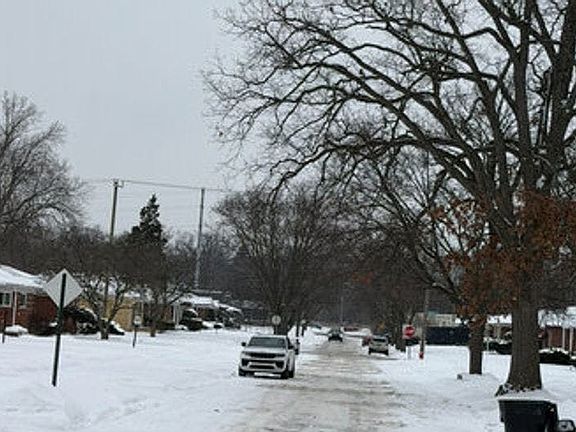 4th image of 20251 Faust Ave