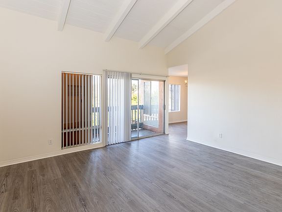 4th image of 17159 W Bernardo Dr Unit 201