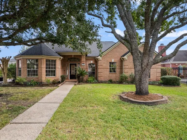 1923 Hollow Wind Dr, Katy, TX 77450