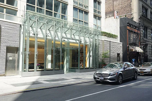 Rented by Renetta Real Estate | media 27