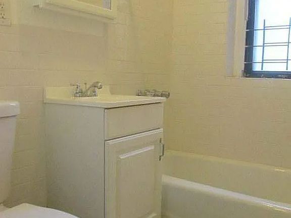 5th image of 2201 Amsterdam Ave APT 1I