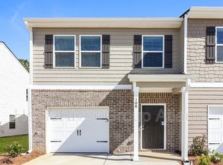 108 Village Green Dr, Adairsville, GA 30103