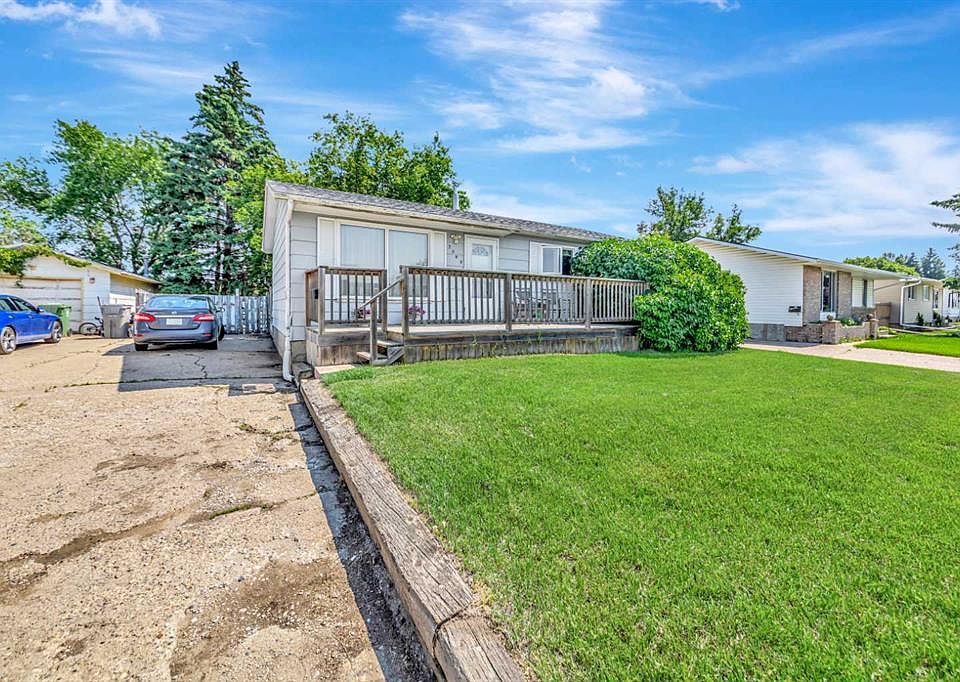 1st image of 3009 W 49th Ave