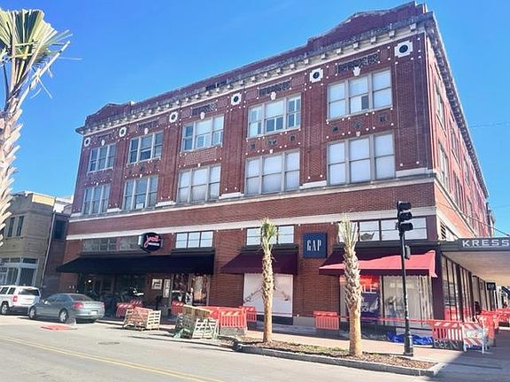 2nd image of 122 W Broughton St #303