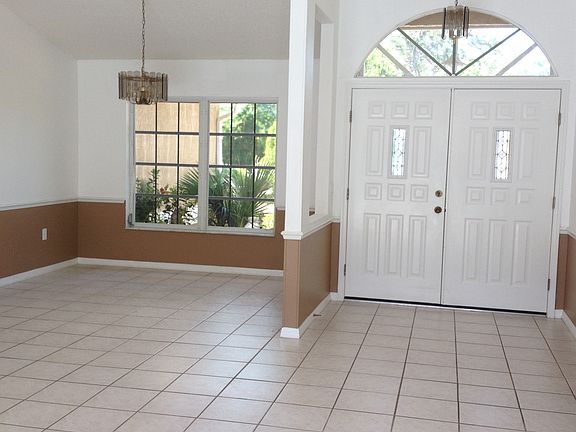 4th image of 7186 Peacock Ln