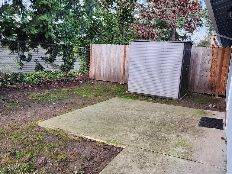 950 W Powell Blvd — Photo 12
