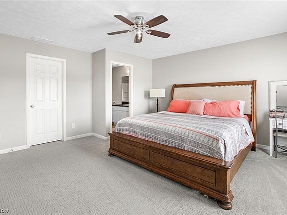 5th image of 6887 Meadow Lakes Blvd