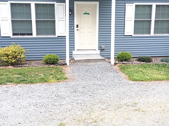 4th image of 103B Cadjaw Pond Rd #1