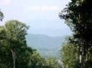 42 Barefoot Hills Rd, Hiawassee, GA 30546