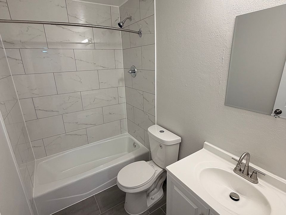 1st image of 210 High Line St APT 6