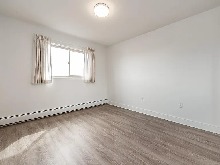 948 Esquimalt Rd — Photo 21