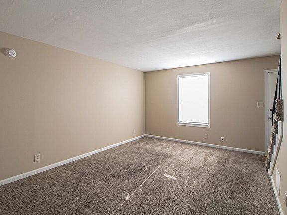 5th image of 363 Peabody Dr APT 2