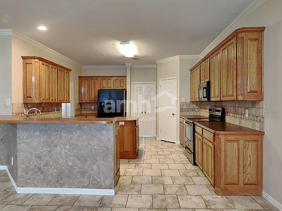 4th image of 112 Olympic Dr