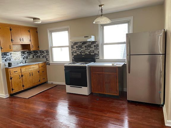2nd image of 15032 24th Ave Floor 2