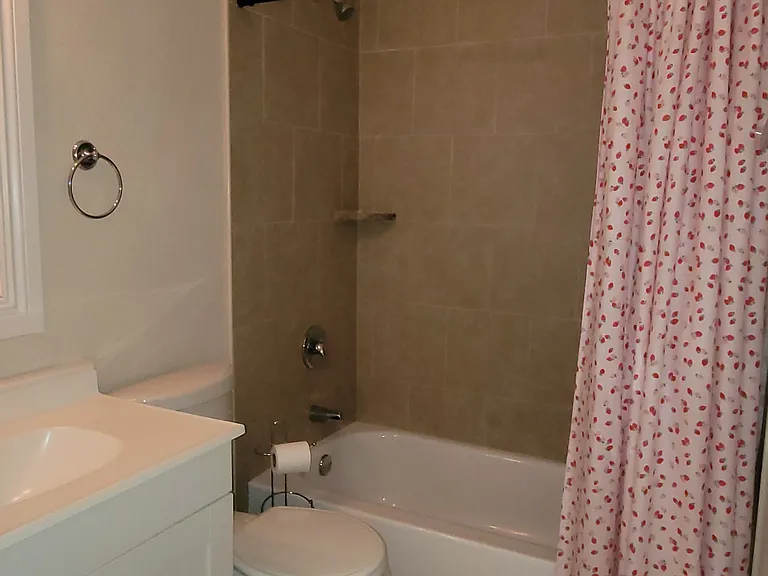 6230 Landover Ter — Photo 18