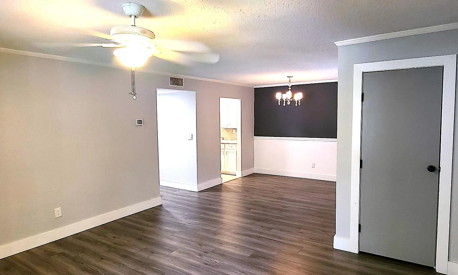 2 bed, 1003 sqft, $1,380 — Photo 3