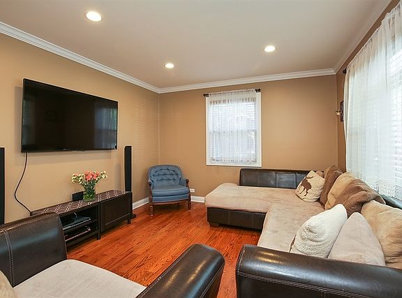 5th image of 26177 N Oak Ave