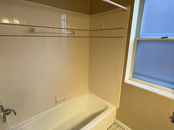 5th image of 5531 Holly Hills Ave Floor 1