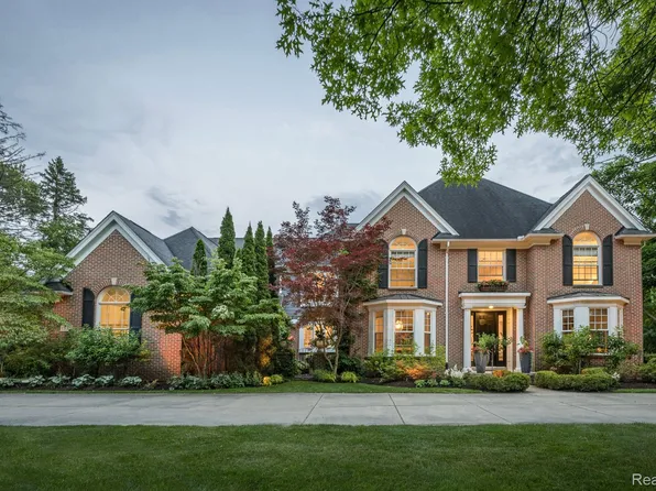 1335 Forest Ln, Bloomfield Hills, MI 48301