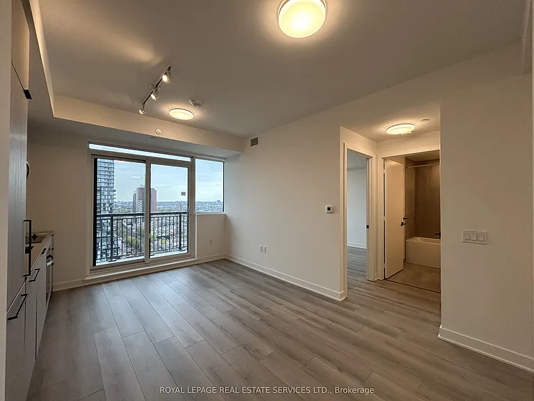 1185 Dupont St #1811 — Photo 9