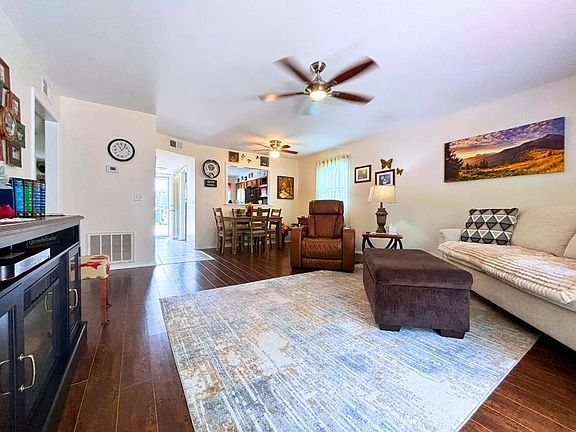 4th image of 22 Spring River Ln