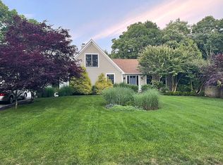 1 Acorn Path, East Quogue, NY 11942