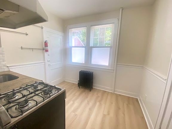 Eat-in gas Kitchen