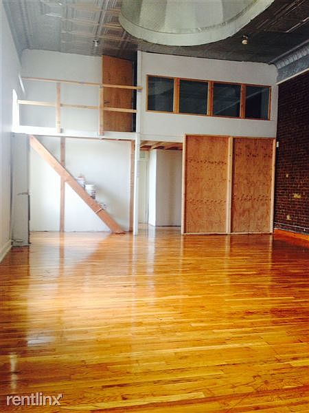 1089 Broadway-Livingroom2