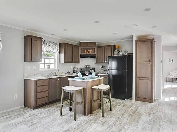 3rd image of 2901 Backiel Dr