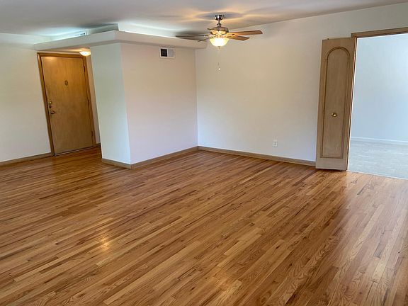 4th image of 8729 Delmar Blvd APT 1E