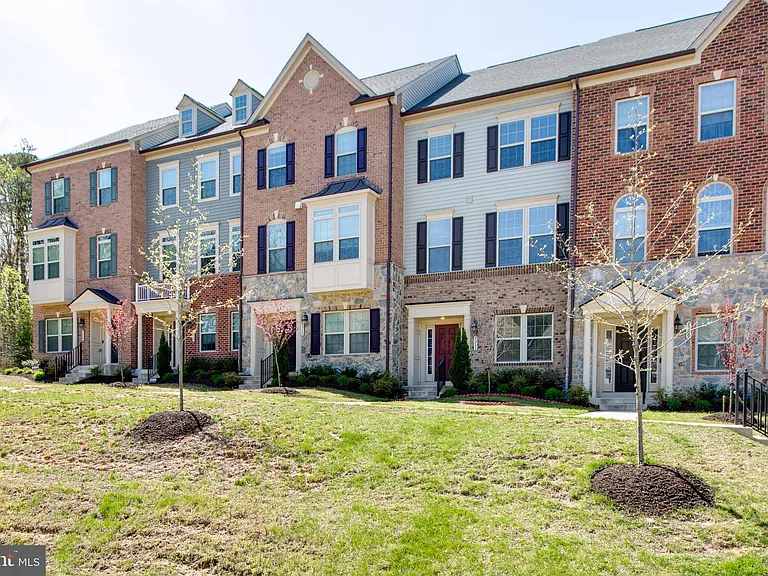 7311 Taylors Hill Ln — Photo 4